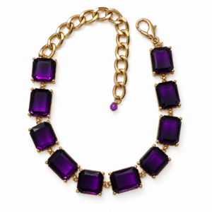 Collana con pietre viola e dettagli dorati